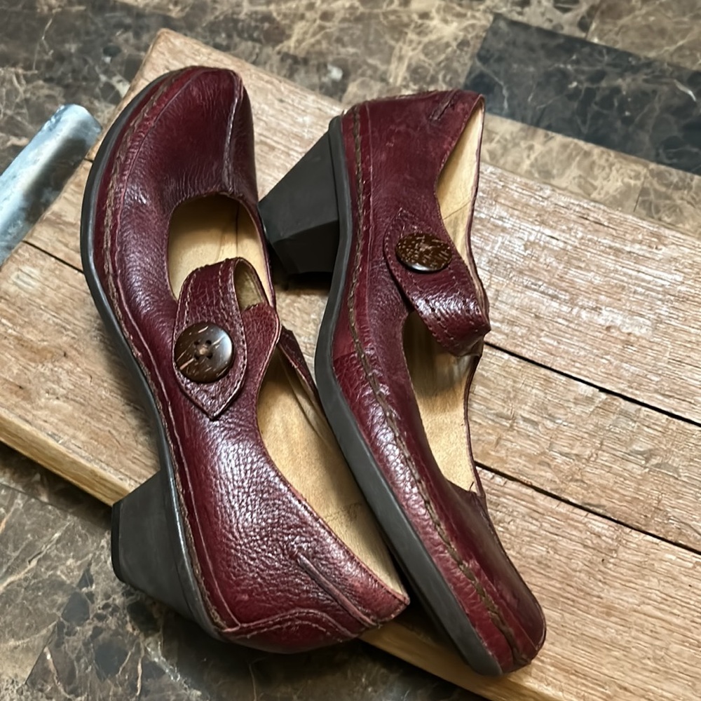 naturalizer mary jane heels